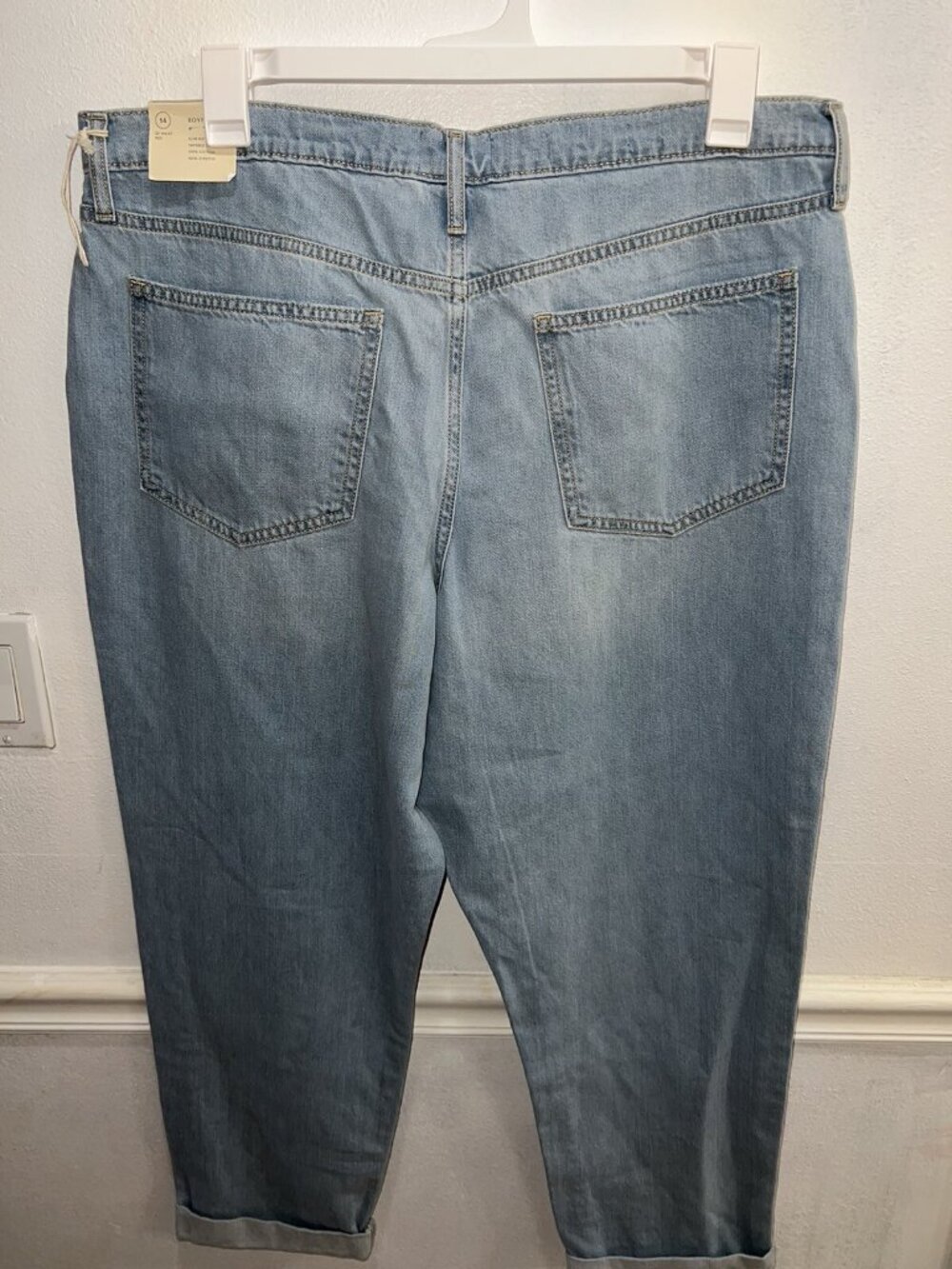 Universal Thread Size 14 Woman’s Light Denim Jeans Boyfriend New - Picture 4 of 7